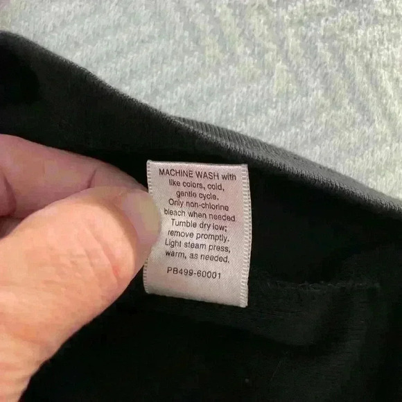 Pendleton Womens Size Small  Short Sleeve Tee T-Shirt Basic Black T Shirt - Picture 3 of 4